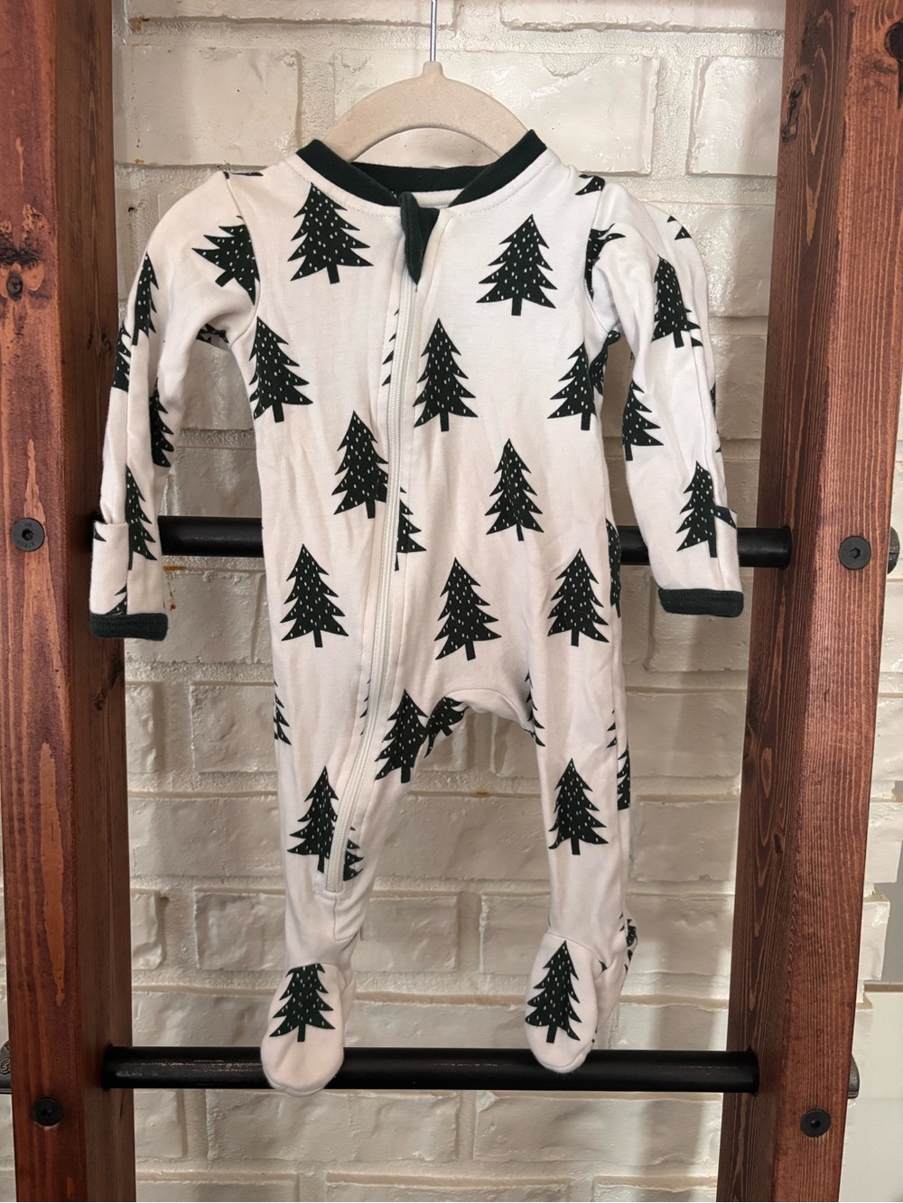 ✨3/$35✨ Zippyjamz Christmas Tree Print Sleeper